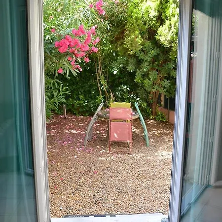 Joli Avec Jardin, Rive Droite