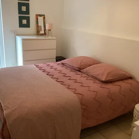 Joli Avec Jardin, Rive Droite Appartement